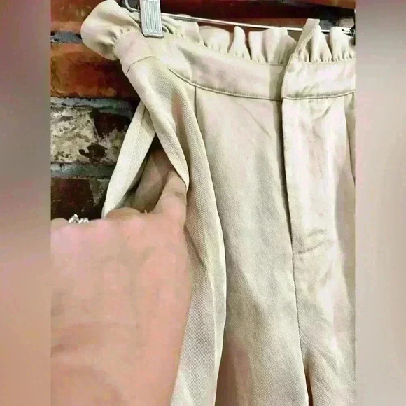 Cupcakes & Cashmere Leah High-Rise Paperbag Short Size XS - Picture 7 of 11